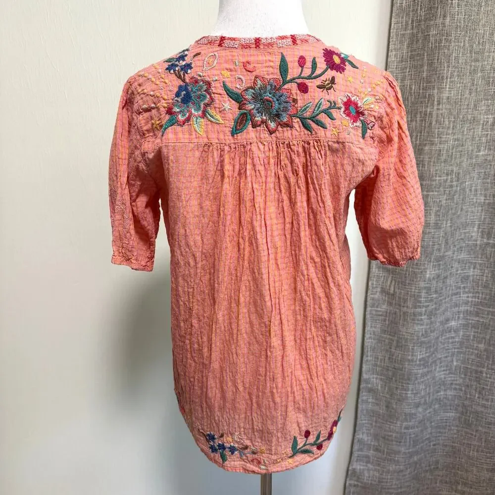 Johnny Was Workshop Embroidered Top XS Peach Floral Jungle Butterfly Leopard Bee